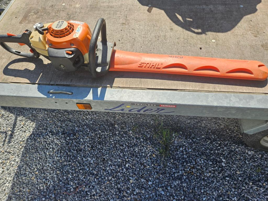 Taille-haies stihl HS81R, Enlèvement
