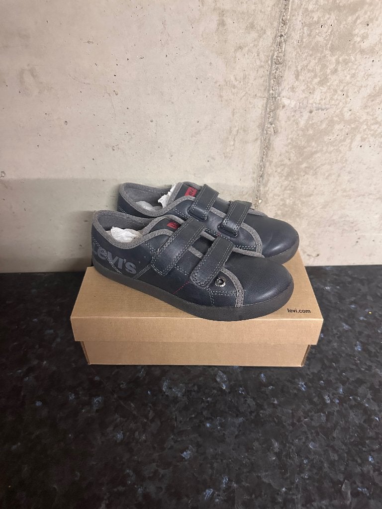 Chaussures à boucle Levi's pour garçon, Vêtements | Hommes, Chaussures, Neuf, Levi's, Enlèvement ou Envoi, Bleu