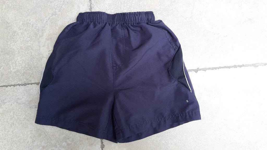 Merk Domyos: blauwe sport short mt 110, Kinderen en Baby's, Kinderkleding | Maat 110, Ophalen of Verzenden, Zo goed als nieuw
