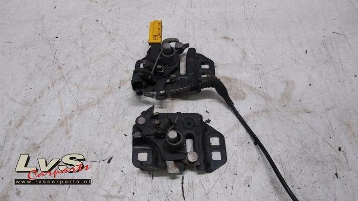 Slotmechaniek Motorkap van een Ford Mondeo, Auto-onderdelen, Gebruikt, -, -, Ophalen of Verzenden