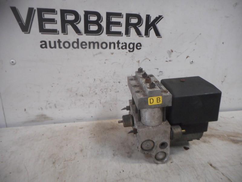 ABS POMP Opel Calibra (01-1989/07-1997) (0265208055), Gebruikt, Opel