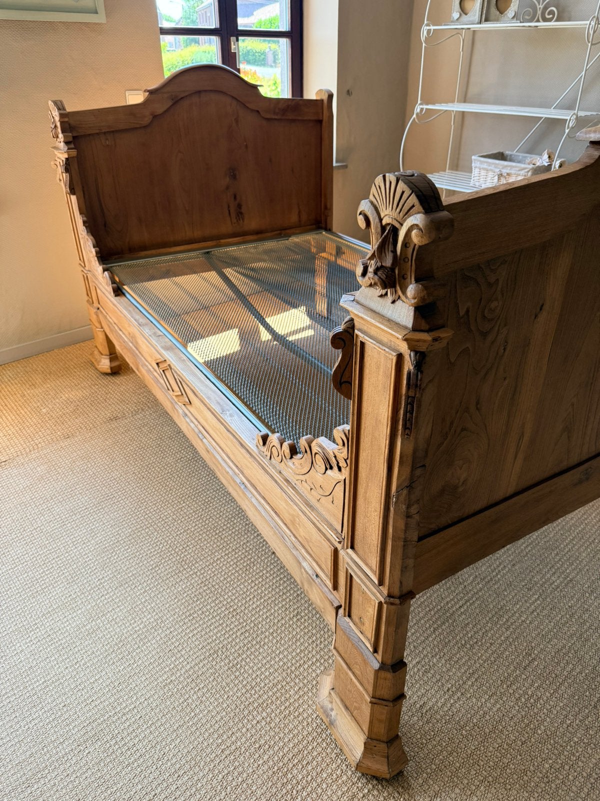 A saisir lit ancien avec sommier compris, Maison & Meubles, Enlèvement