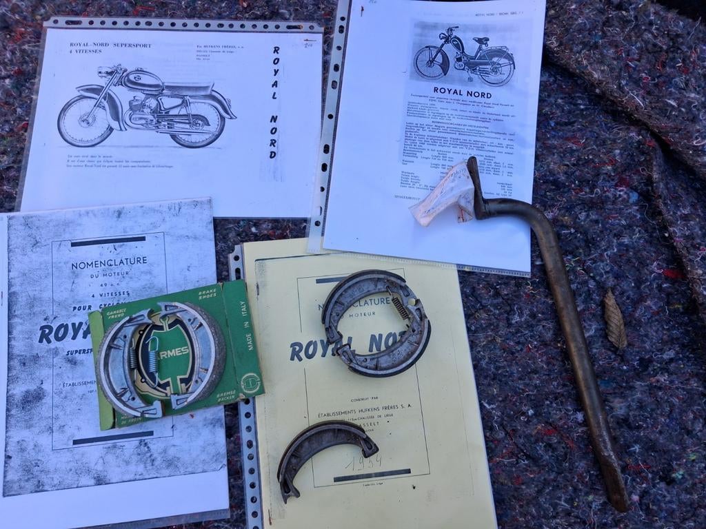 Royal Nord F.B. naaf, Fietsen en Brommers, Ophalen of Verzenden, Uitlaat