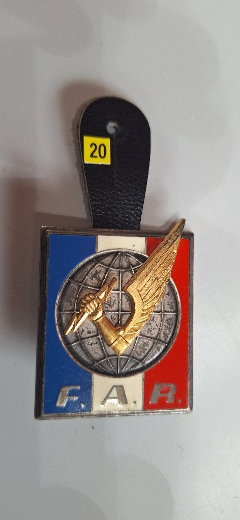 breloque (pucelle) insigne militaire, Collections, Enlèvement ou Envoi