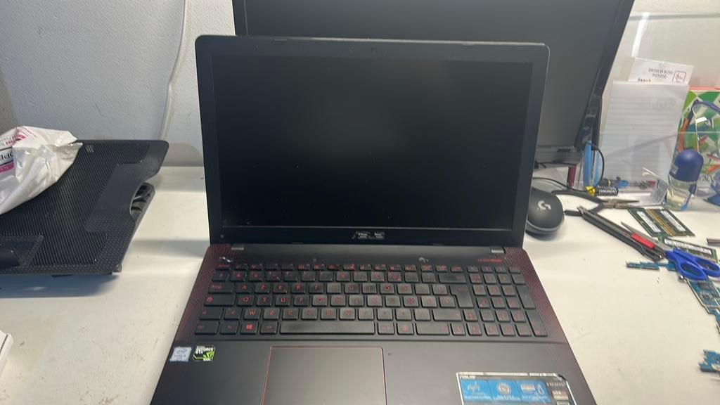 Asus Laptop, Computers en Software, Ophalen, Met videokaart, 2 tot 3 Ghz, Zo goed als nieuw