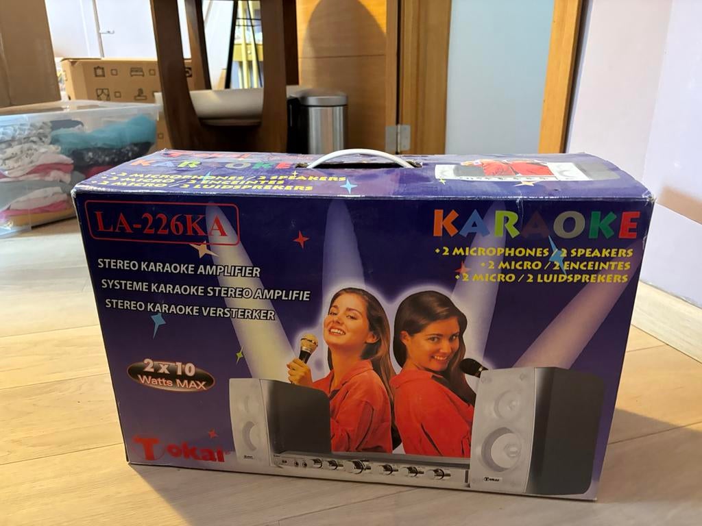 Karaoke, Enlèvement, Comme neuf