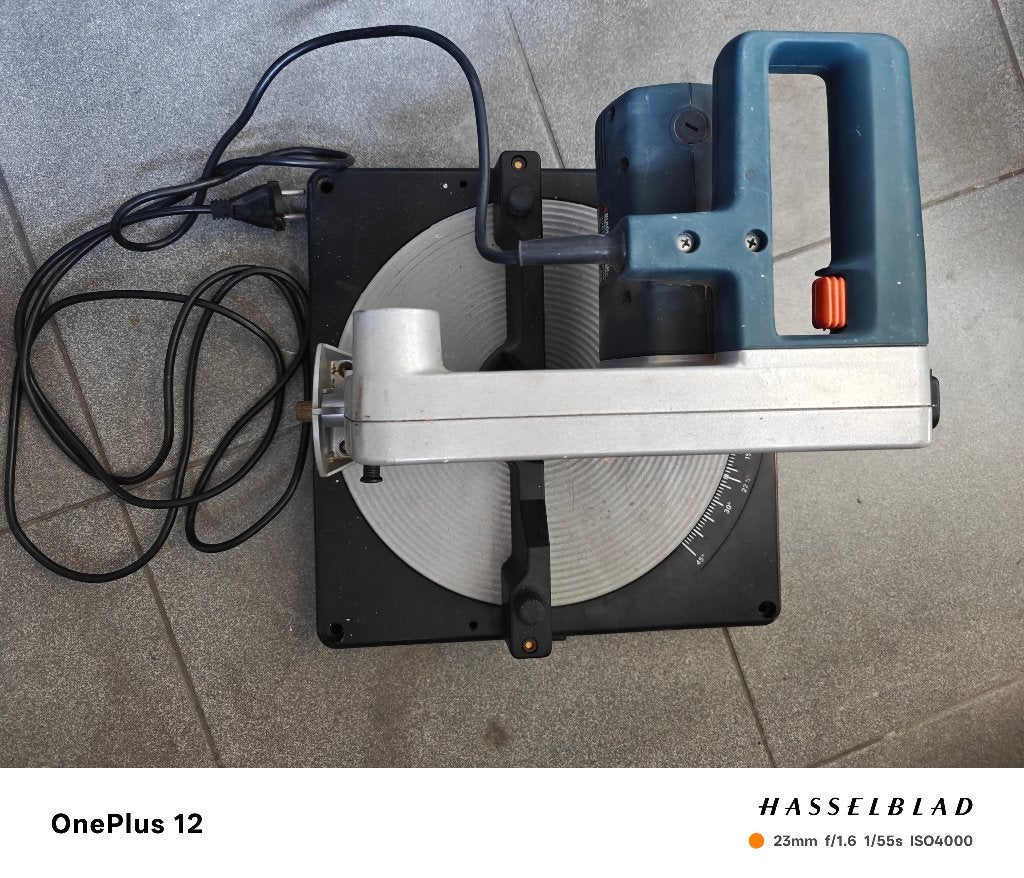 Black & Decker zaagmachine, Bricolage & Construction, Outillage | Scies mécaniques, 600 à 1200 watts, 30 à 70 mm, Black & Decker
