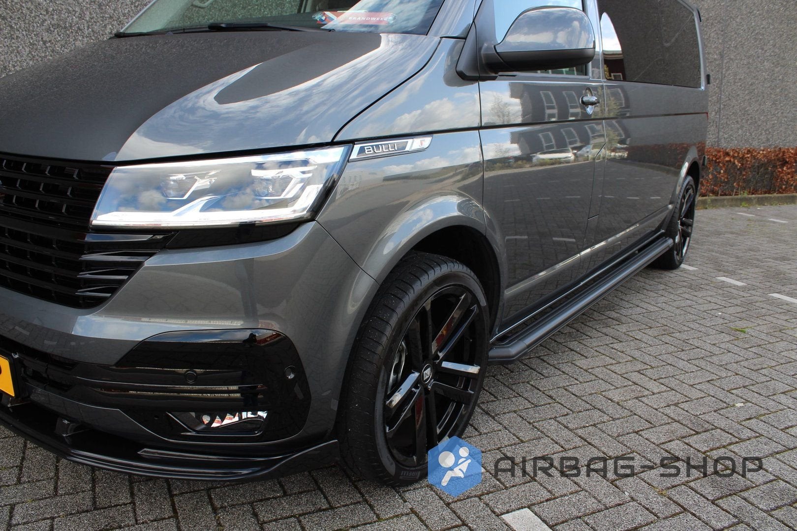 Orginele Volkswagen Transporter T6 T6.1 Bulli Sidebars Zwart, -, Volkswagen, -, Ophalen of Verzenden