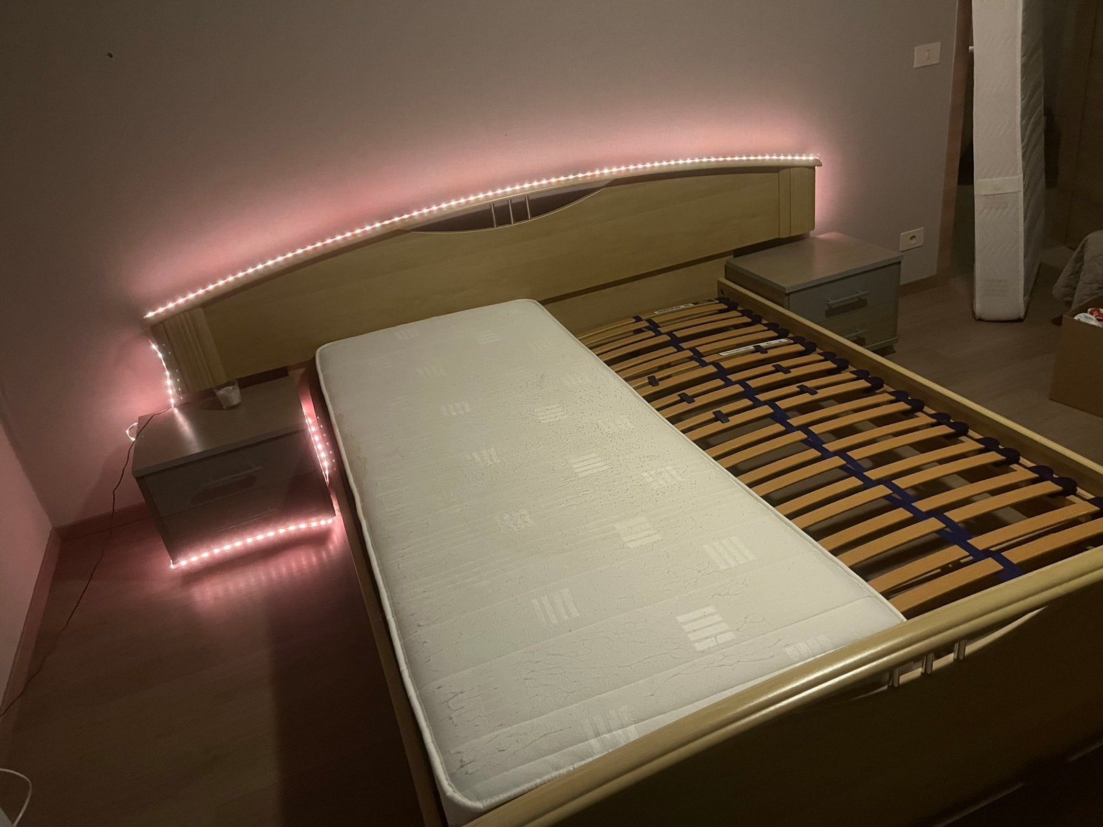 Houten bed, Ophalen, Zo goed als nieuw, Verstelbaar