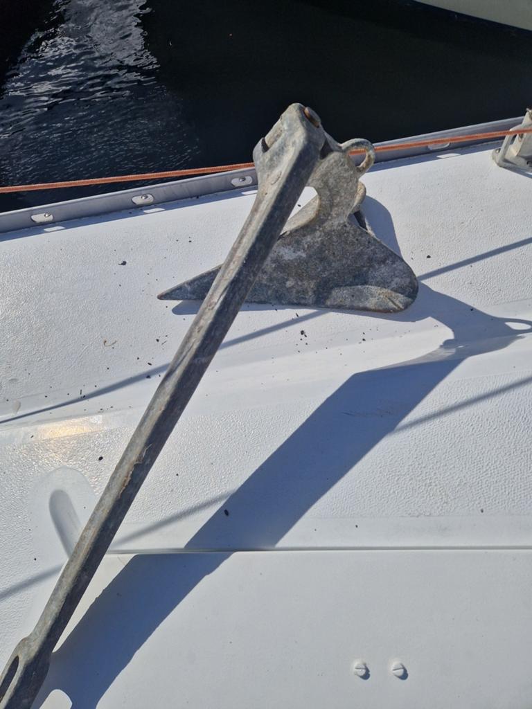 Ploeganker met cardan 12kg, Ophalen