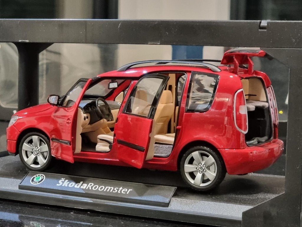 Recherche skoda roomster 1/18, Enlèvement ou Envoi, Utilisé
