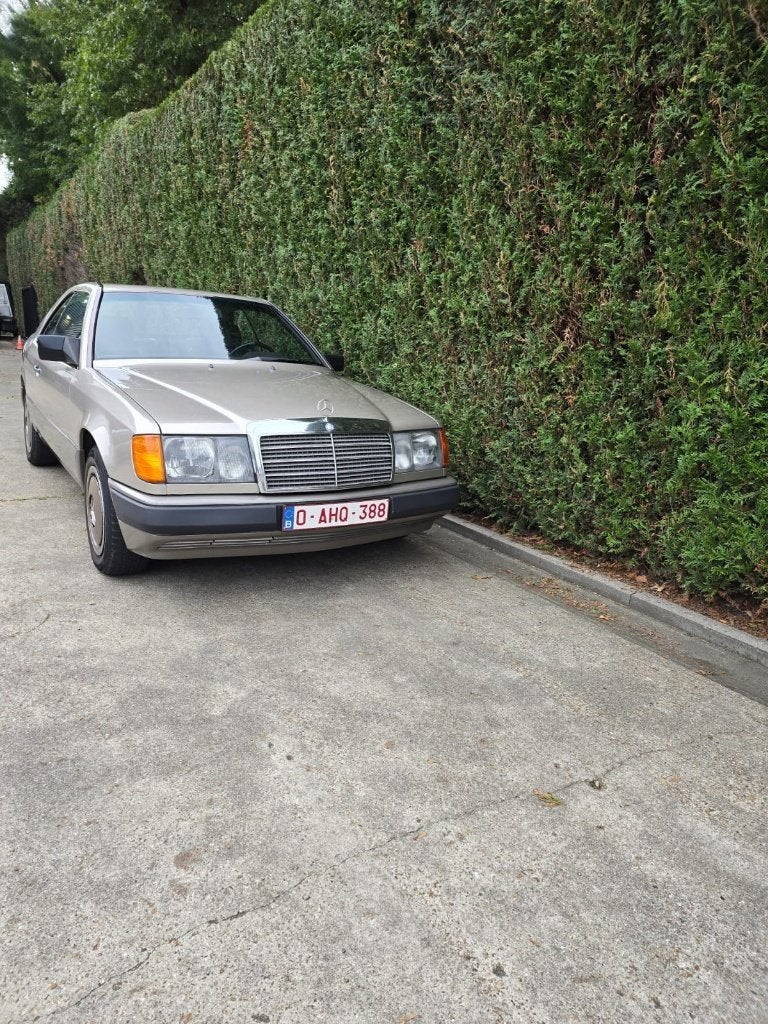 Mercedes 300 CE Automaat, Auto's, Automaat, Achterwielaandrijving, Bruin, Leder