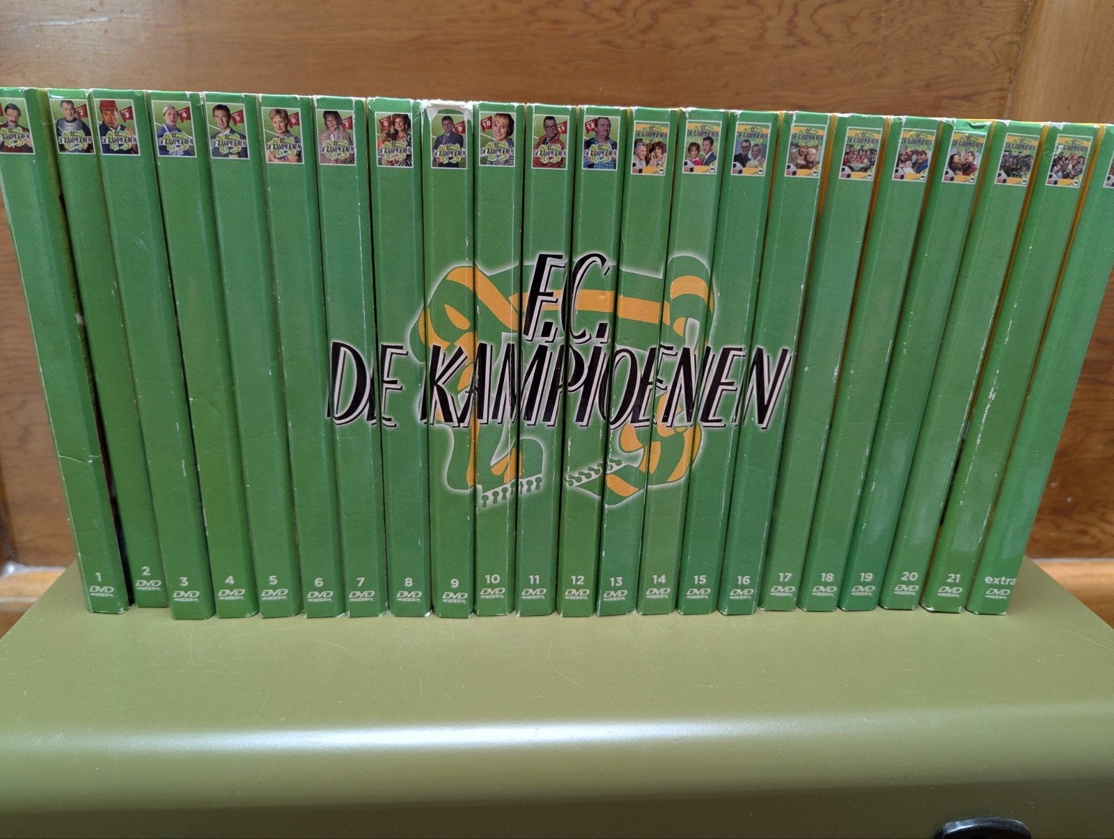 Dvd reeks de kampioenen, Cd's en Dvd's, Ophalen