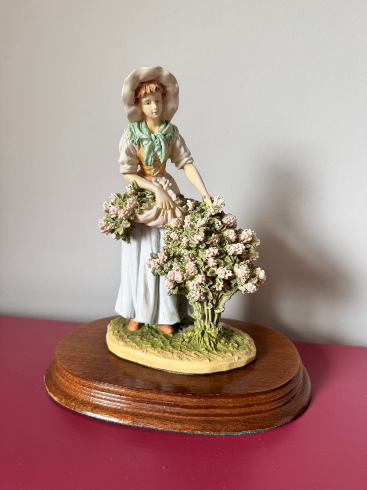 Fille aux fleurs « Charlotte » -La collection Leonardo, Enlèvement, Comme neuf