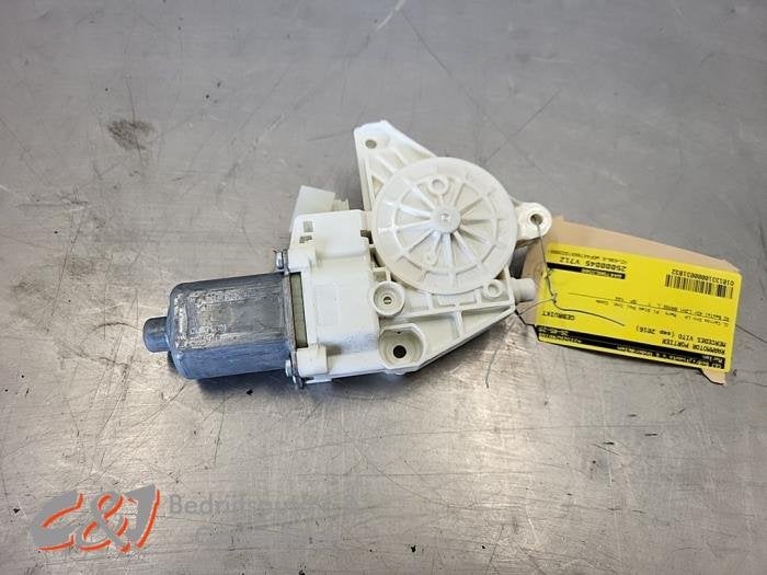 Moteur de vitre portière d'un Mercedes Vito, 3 mois de garantie, Utilisé, -, -