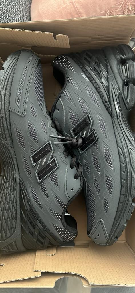 Chaussure new balance 43 , 44, Enlèvement, Comme neuf