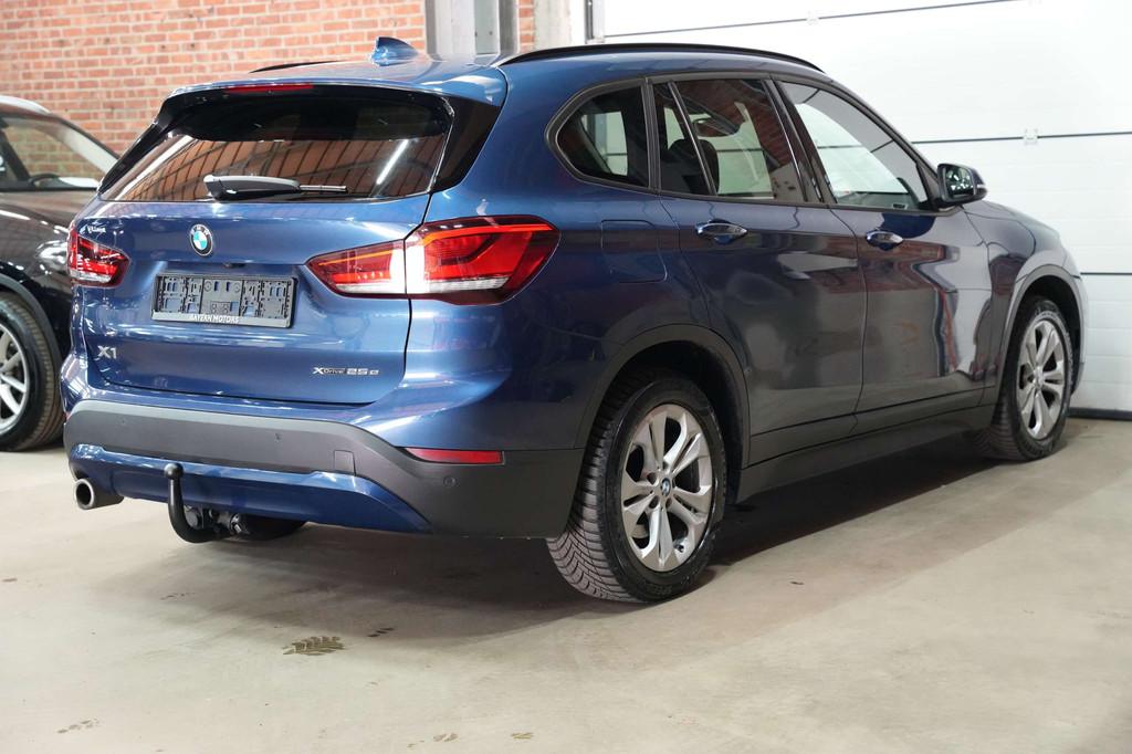 BMW X1 PHEV 1.5iA xDrive25e Prof Navi LED Garantie, Auto's, Stof, Gebruikt, Blauw, Bi-Xenon koplampen