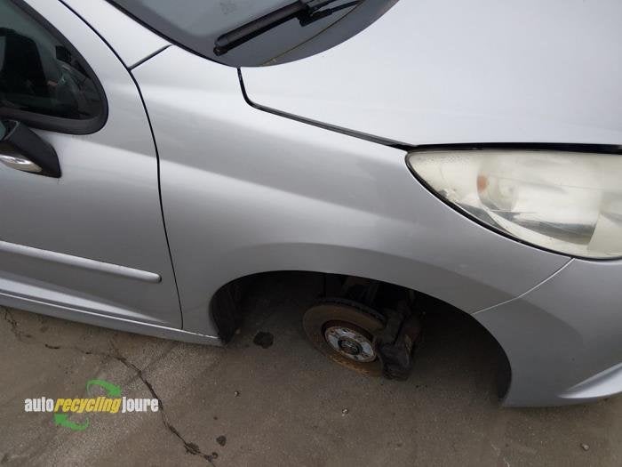 Scherm rechts-voor van een Peugeot 207 (EZR), Auto-onderdelen, Carrosserie, Peugeot, Gebruikt, 3 maanden garantie