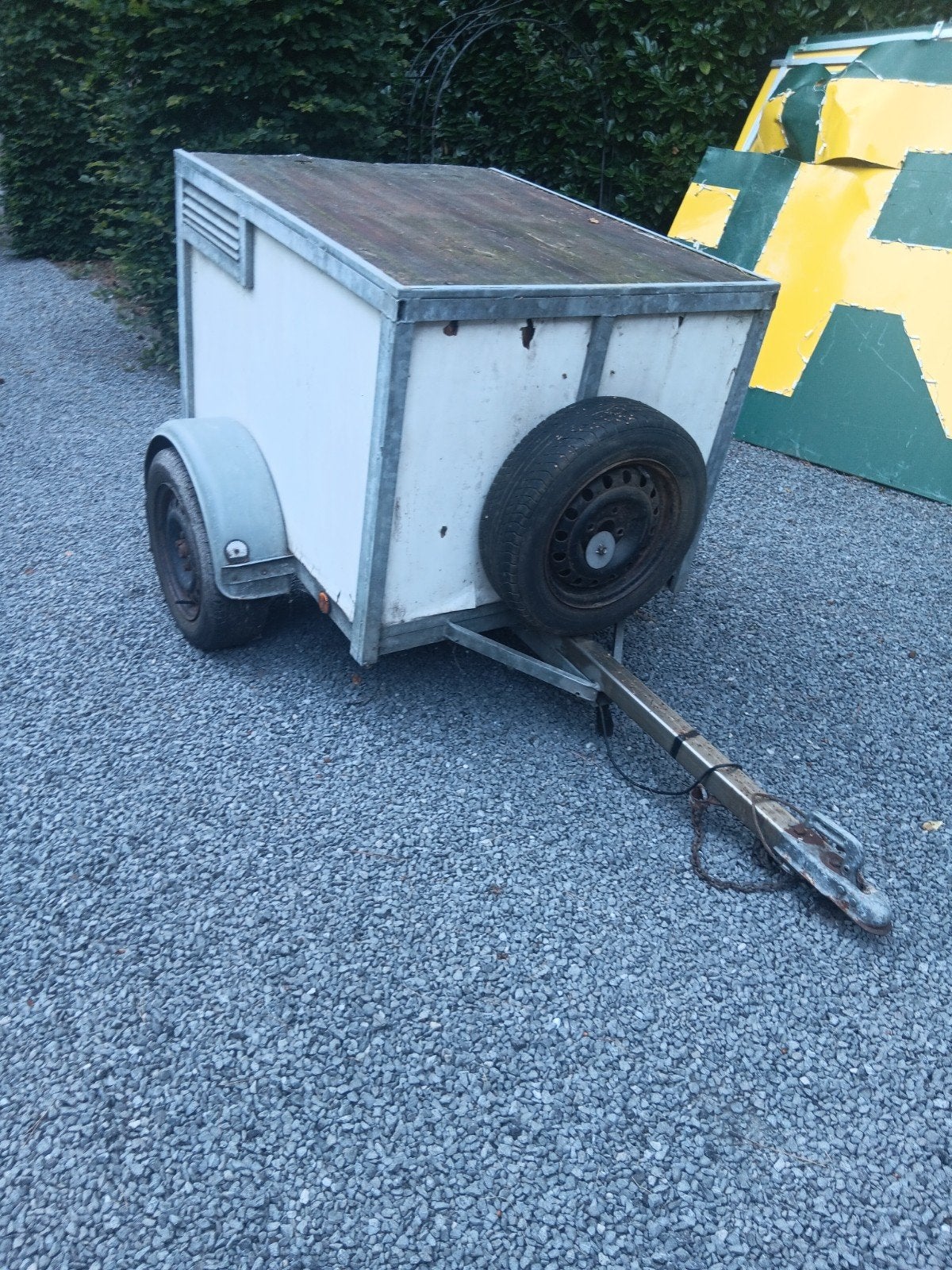 Honden aanhangwagen, Ophalen