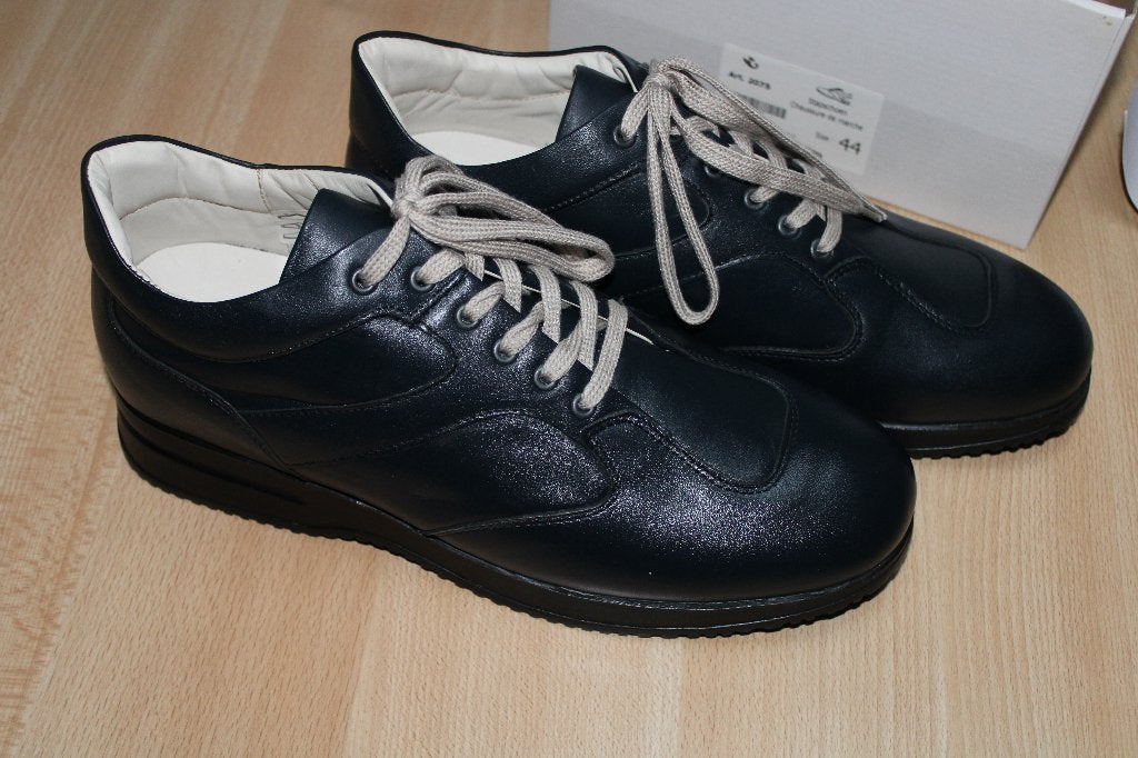 Nouvelle chaussures de marche faciles. Bleu foncé taille 44., Andere, Enlèvement ou Envoi, Bleu, Neuf