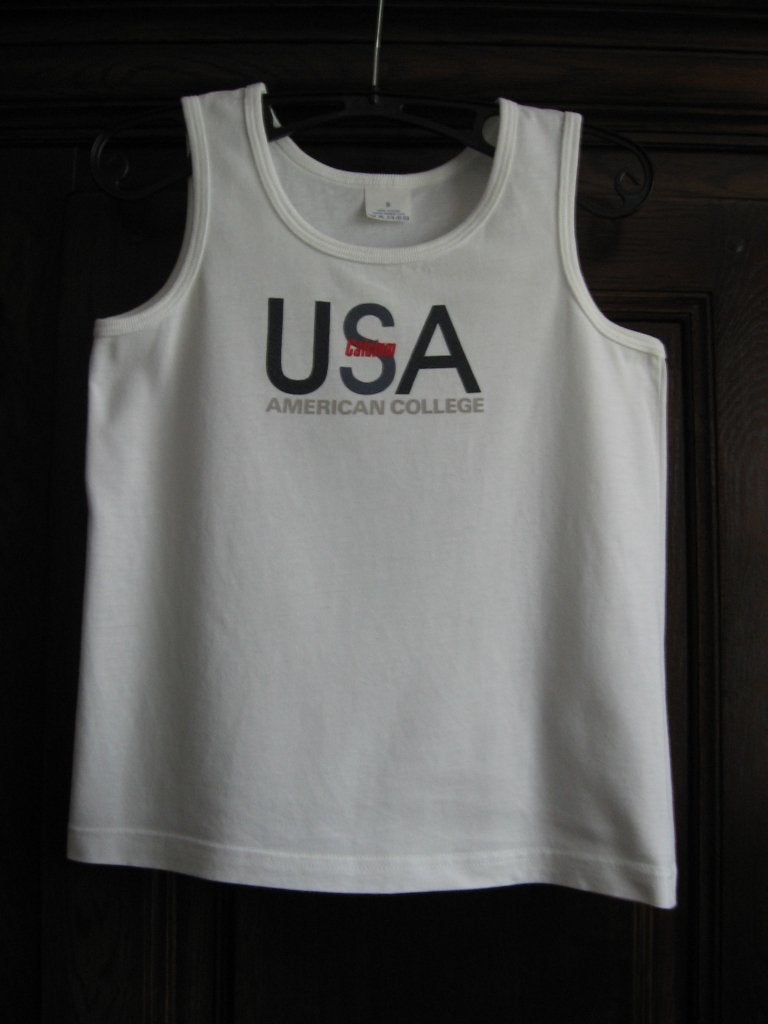 Witte T-shirt met print zonder mouwen, 128, Enfants & Bébés, Vêtements enfant | Taille 128, Enlèvement ou Envoi, Comme neuf