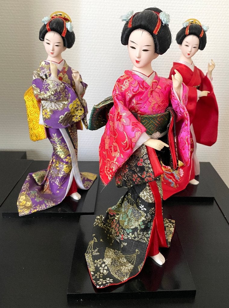 Set van 3 Japanse kimonofiguren, Textiel, Ophalen of Verzenden, 29 cm, Japan