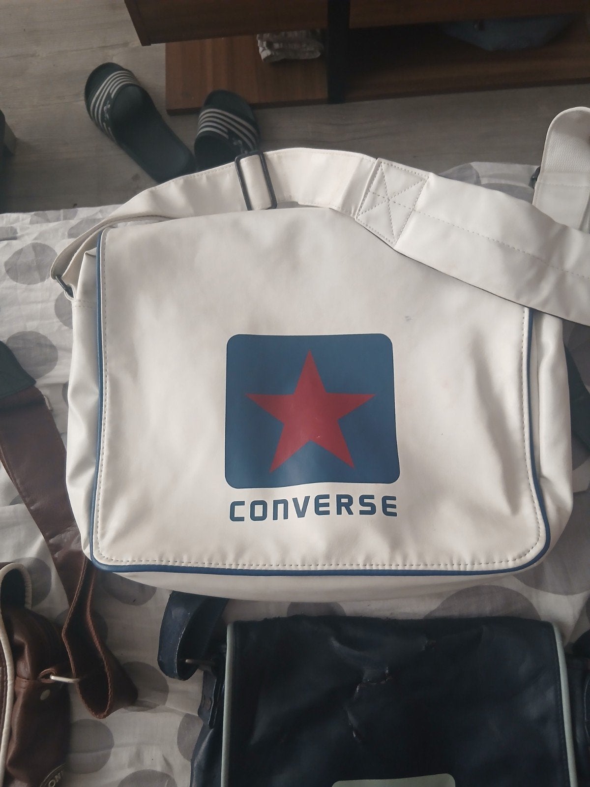 All Stars, Enlèvement