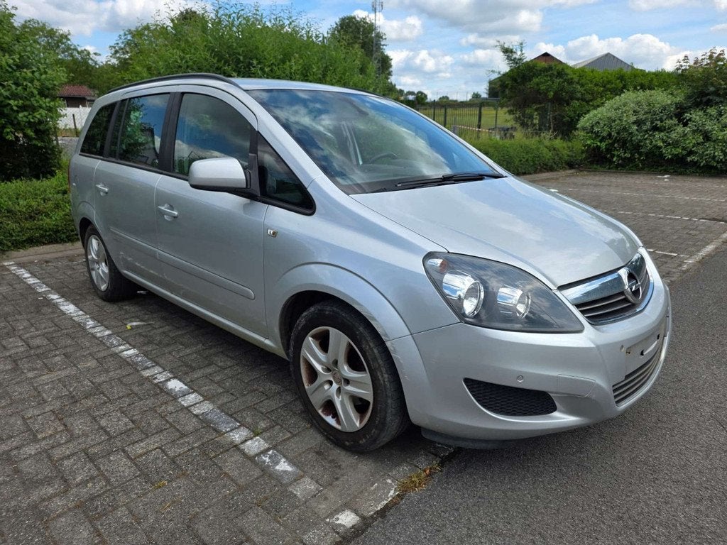 Opel Zafira 1.6 ESSENCE 115CV - 7 PLACES (bj 2013), Voorwielaandrijving, Euro 5, Stof, Gebruikt