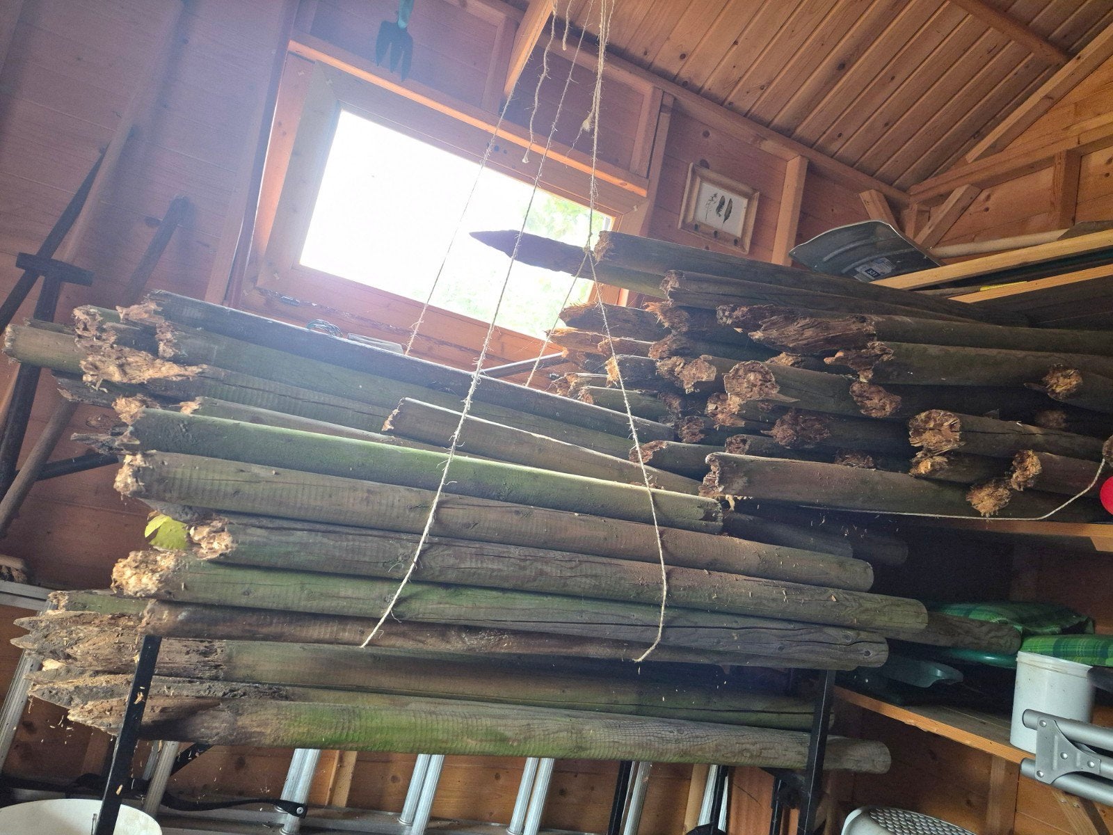 LOT Gebruikte tuinpaaltjes( +- 110 stuks)   6 cm, Tuin en Terras, Ophalen