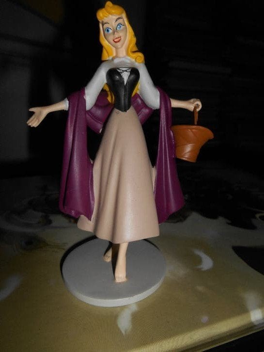ROSE la belle au bois dormant figurine en résine ( Disney), Collections, Enlèvement ou Envoi