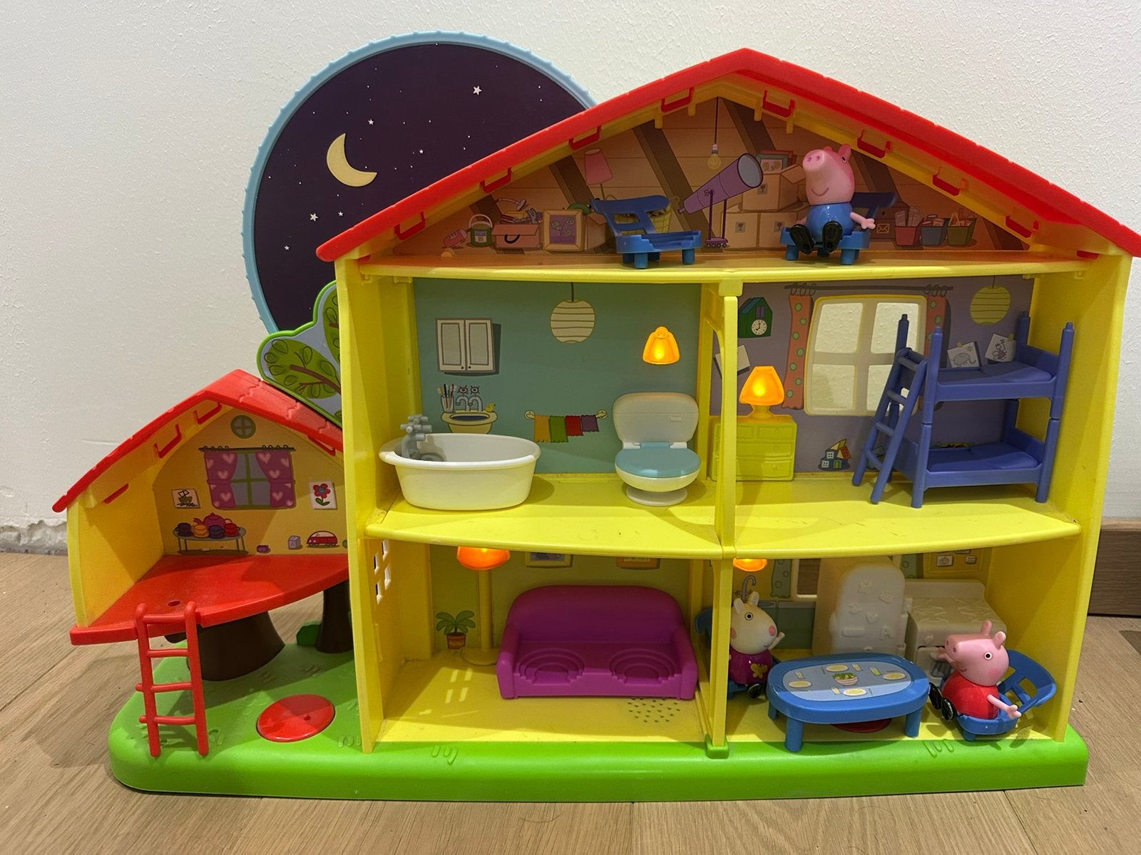 Pepa pig poppenhuis met licht en geluid, Ophalen, Zo goed als nieuw, Poppenhuis