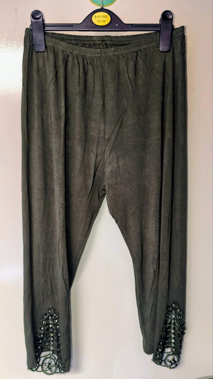 Pantacourt kaki., Vêtements | Femmes, Enlèvement ou Envoi, Neuf, Taille 44/46 (L), Legging