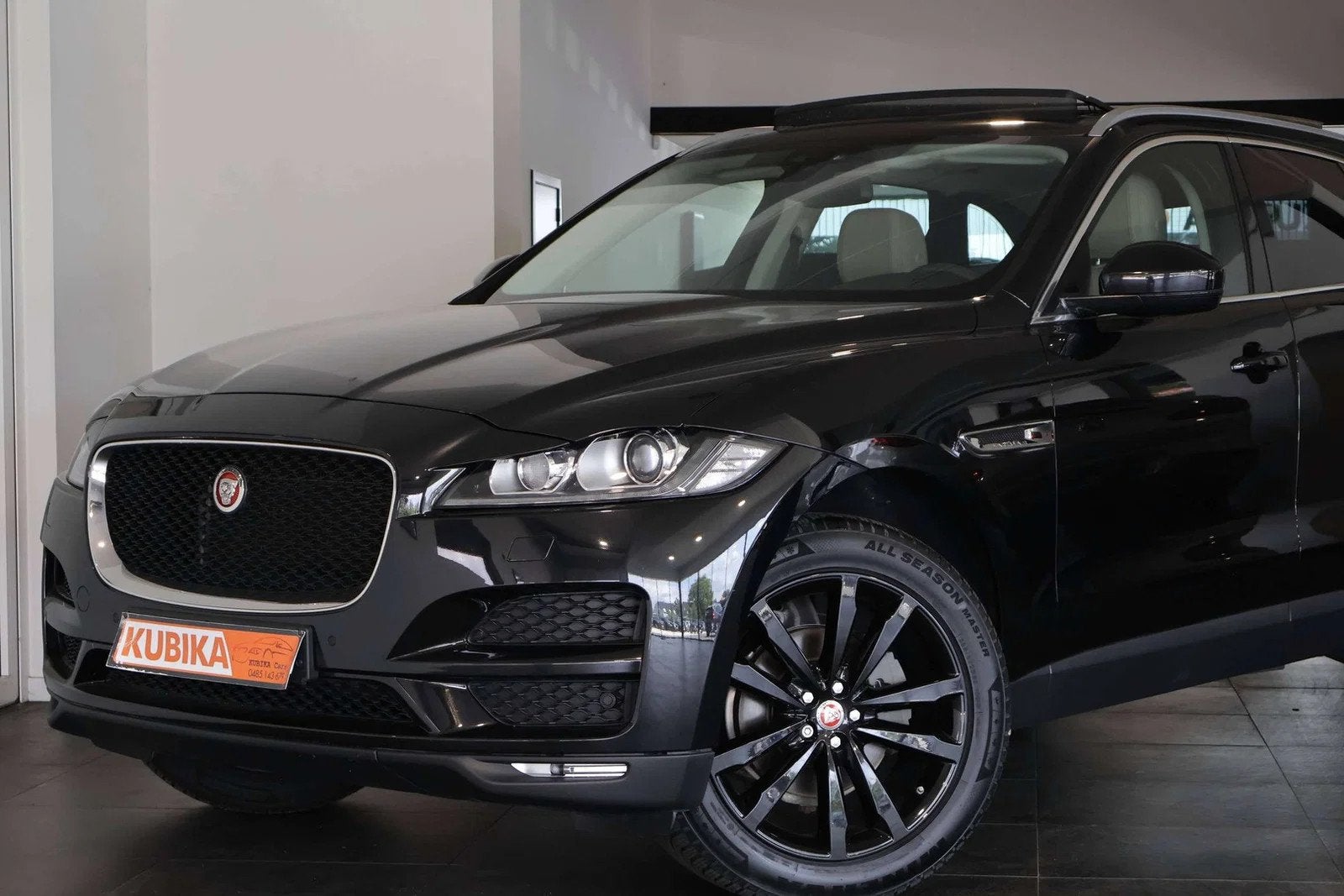 Jaguar F-Pace F-Pace 2.0 D AWD Pano CruiseC CarPlay MERIDIAN, Autos, Jaguar, Cuir, Achat, 139 g/km, Entreprise