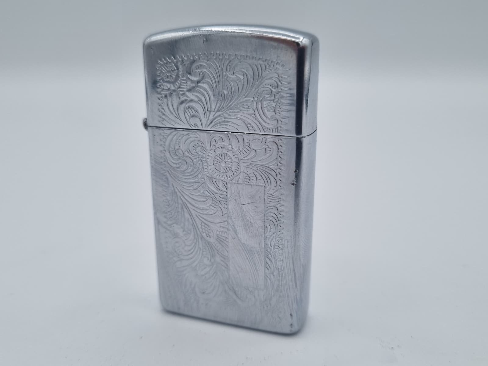 Zippo Slim Venetian 1992 Aansteker, Verzamelen, Rookartikelen, Aanstekers en Luciferdoosjes, Verzenden, Zo goed als nieuw, Aansteker