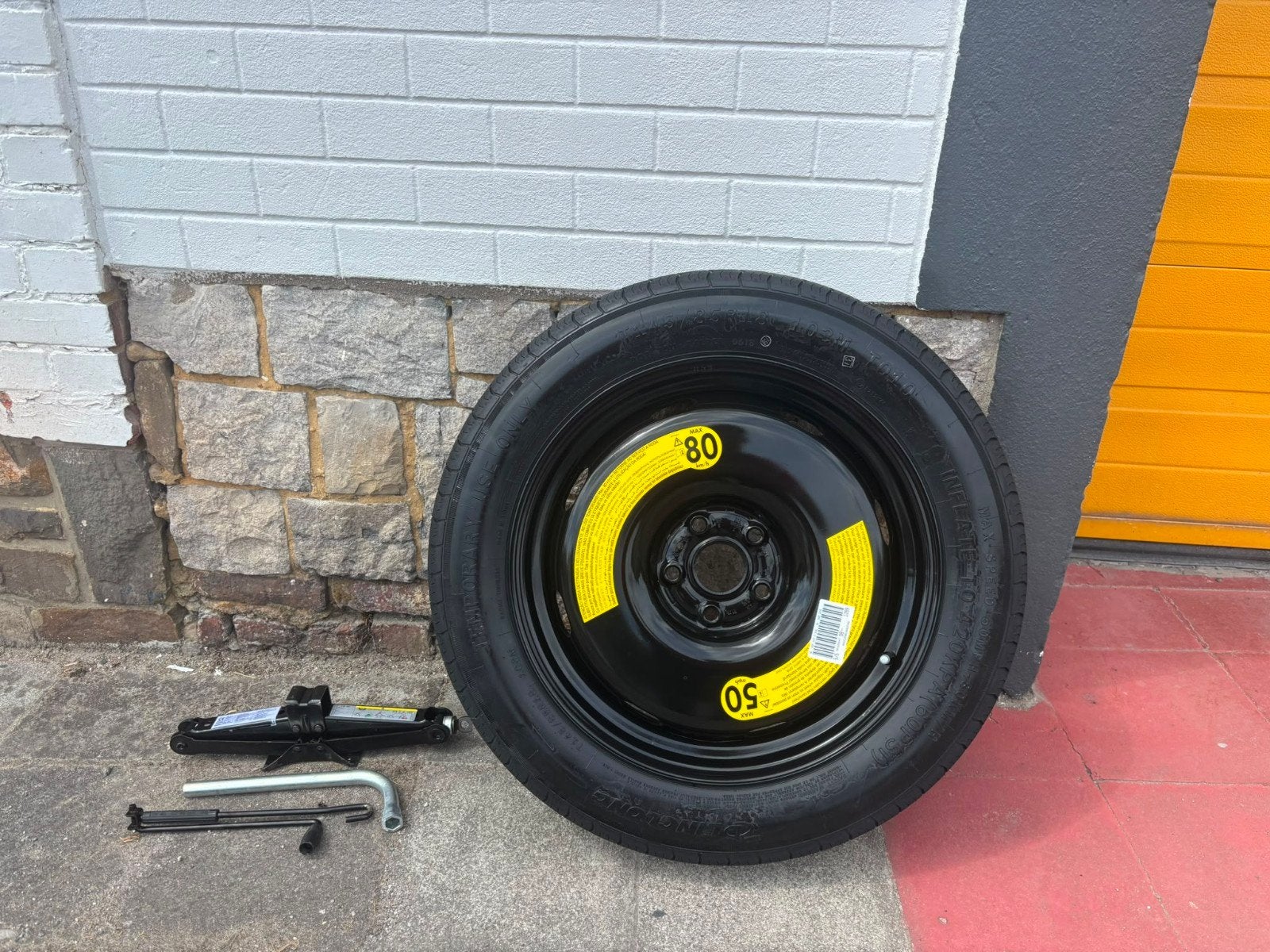 Roue de secours VW,Audi,Seat, Skoda (145/80R18 99M) galette, Autos : Pièces & Accessoires, Enlèvement, Neuf, Audi