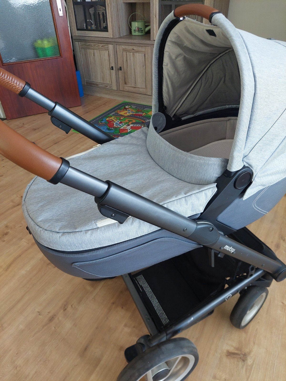 Wandelwagen Mutsy Nio, Enfants & Bébés, Poussettes & Combinaisons, Enlèvement, Utilisé, Mutsy, Tige de poussée réglable