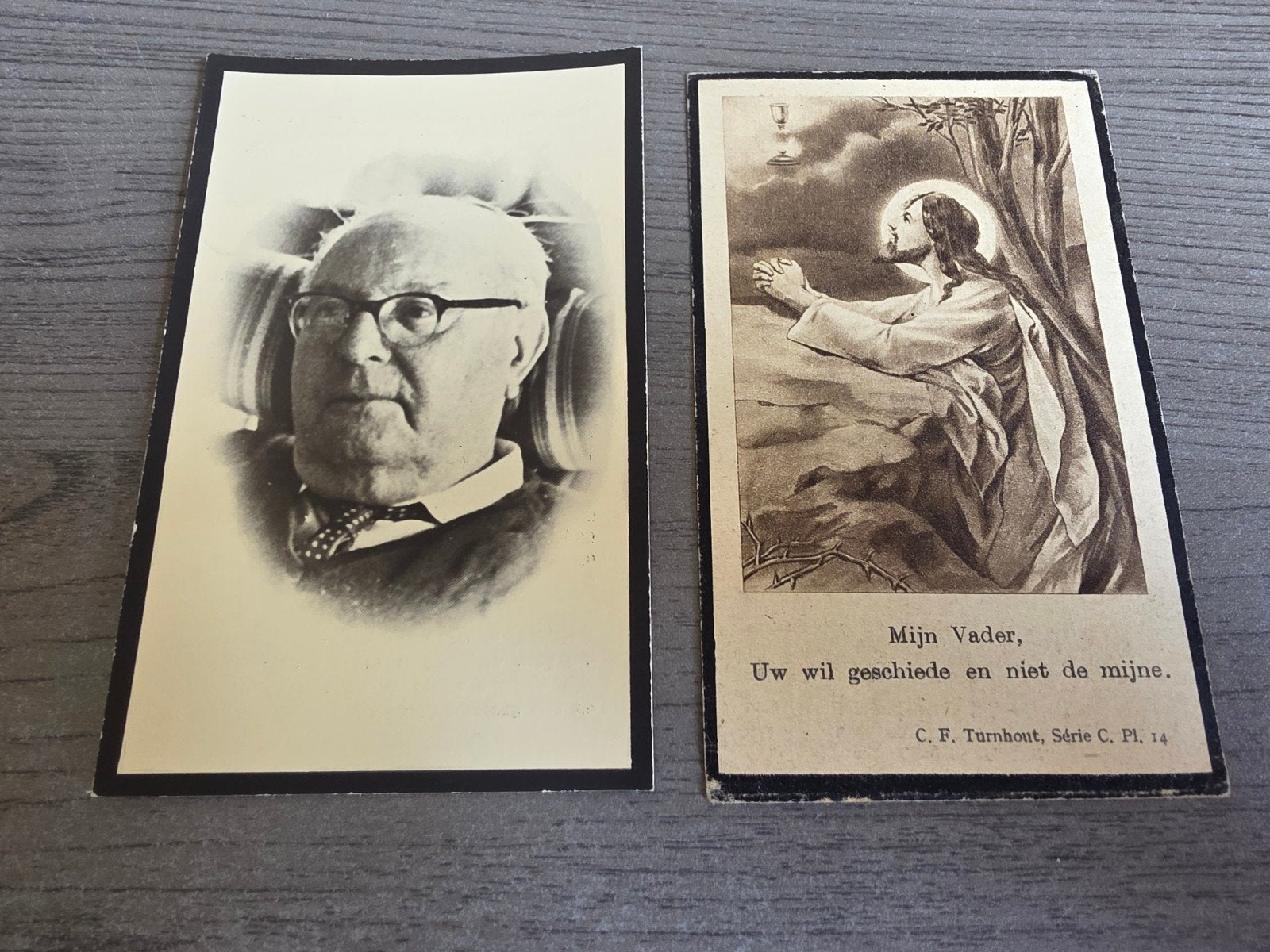 2 cartes de décès : vétéran, pompier, accusé, Enlèvement ou Envoi