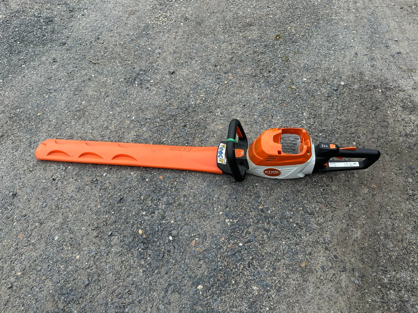 Stihl HSA 140 T 75cm heggenschaar te koop., Ophalen, Zo goed als nieuw