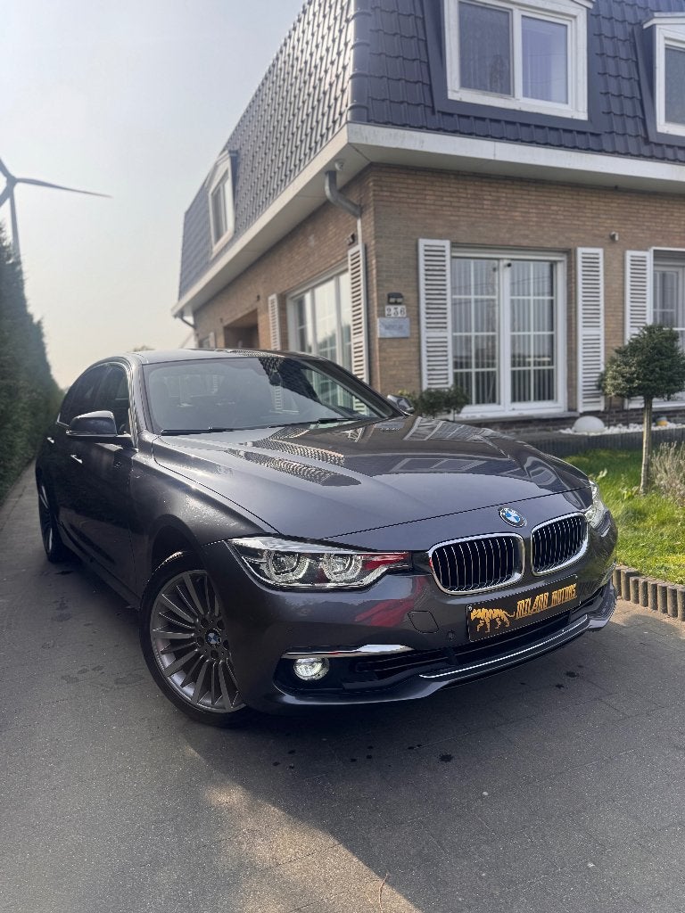 BMW 330E Parfait état, Autos, Cuir, Argent ou Gris, Euro 6, Entreprise