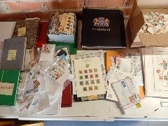 P4) grote doos met postzegels ganse wereld, Postzegels en Munten, Ophalen of Verzenden