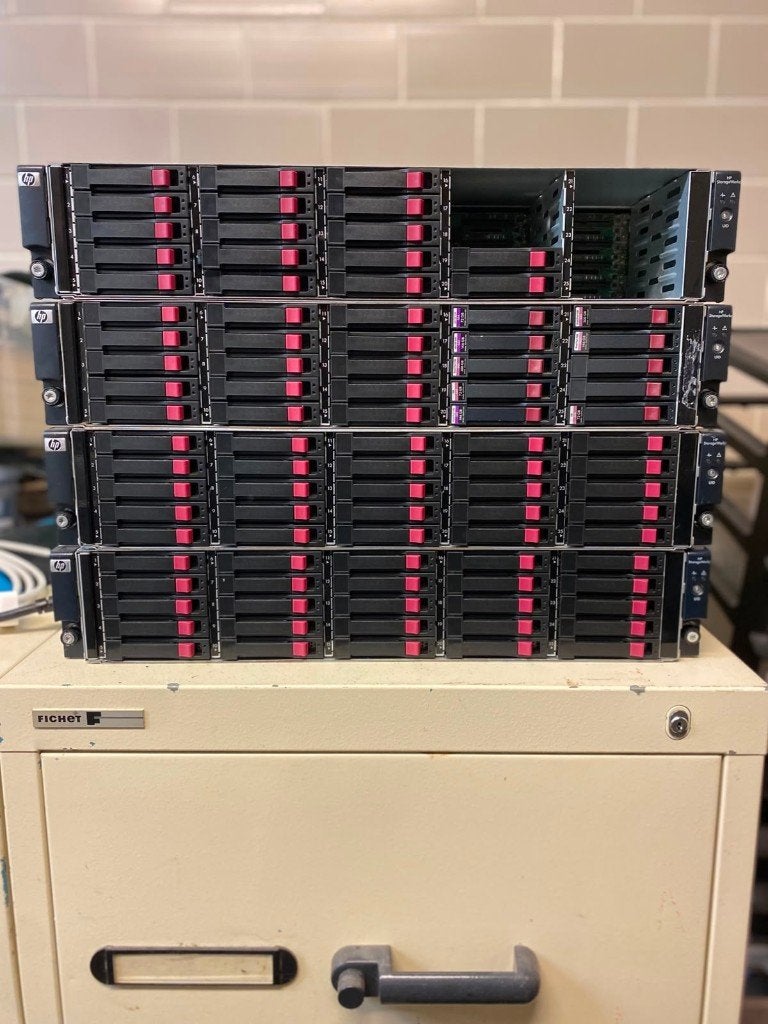 HP D2700 Disk Enclosure Storage System (x4) 460TB Total, Computers en Software, Servers, Ophalen of Verzenden, Gebruikt