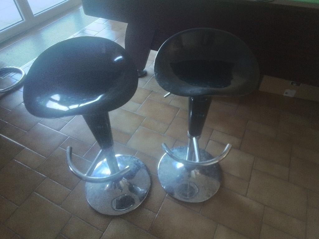 Lot de 2 tabourets bar 25 euros le tout, 2 krukken, Ophalen, Gebruikt, In hoogte verstelbaar
