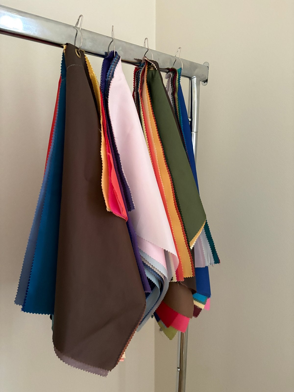 22 Stofstalen / stoffenstalen collectie veel kleuren, Ophalen of Verzenden, Zo goed als nieuw, Meerkleurig