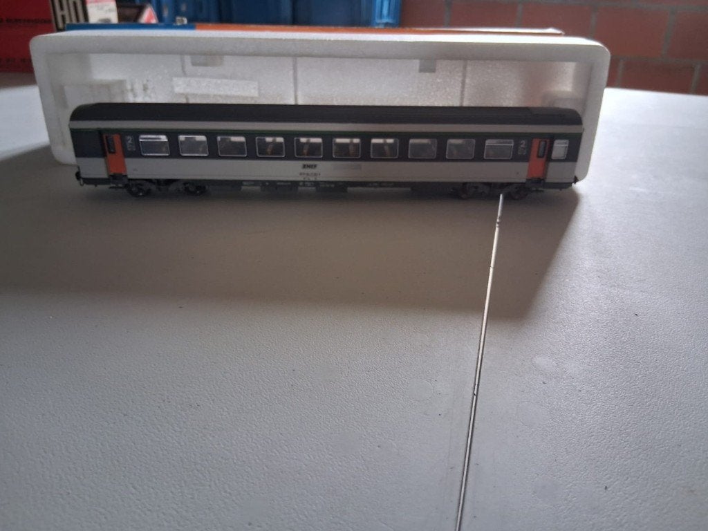 79  Roco 4299S Corail 1re classe (type A10tu), Wagon, Comme neuf, Roco, Courant continu