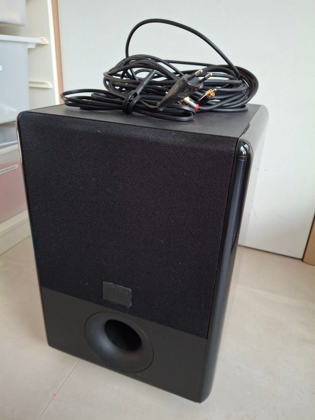 Caisson de basses Mivoc Hype 10G2, TV, Hi-fi & Vidéo, Autres marques, Subwoofer, Comme neuf, Enlèvement
