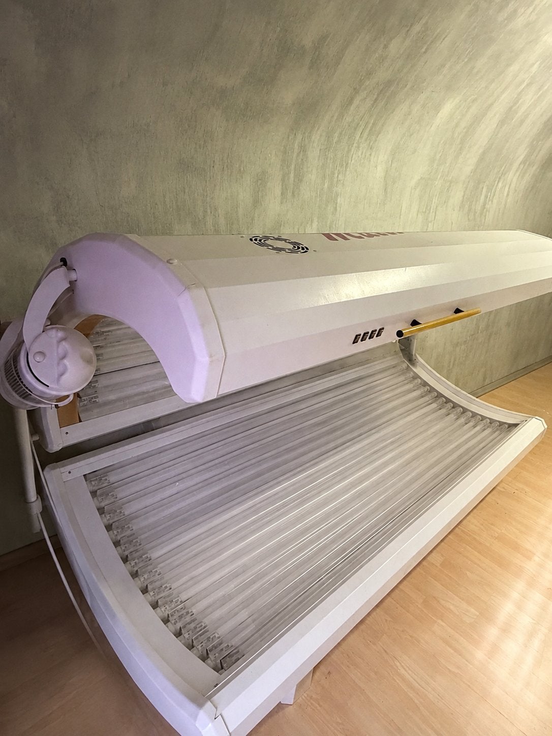 Zonnebank alpha sun in perfecte staat, Ophalen of Verzenden, Zo goed als nieuw, Zonnebank dubbelzijdig, 15 lampen of meer
