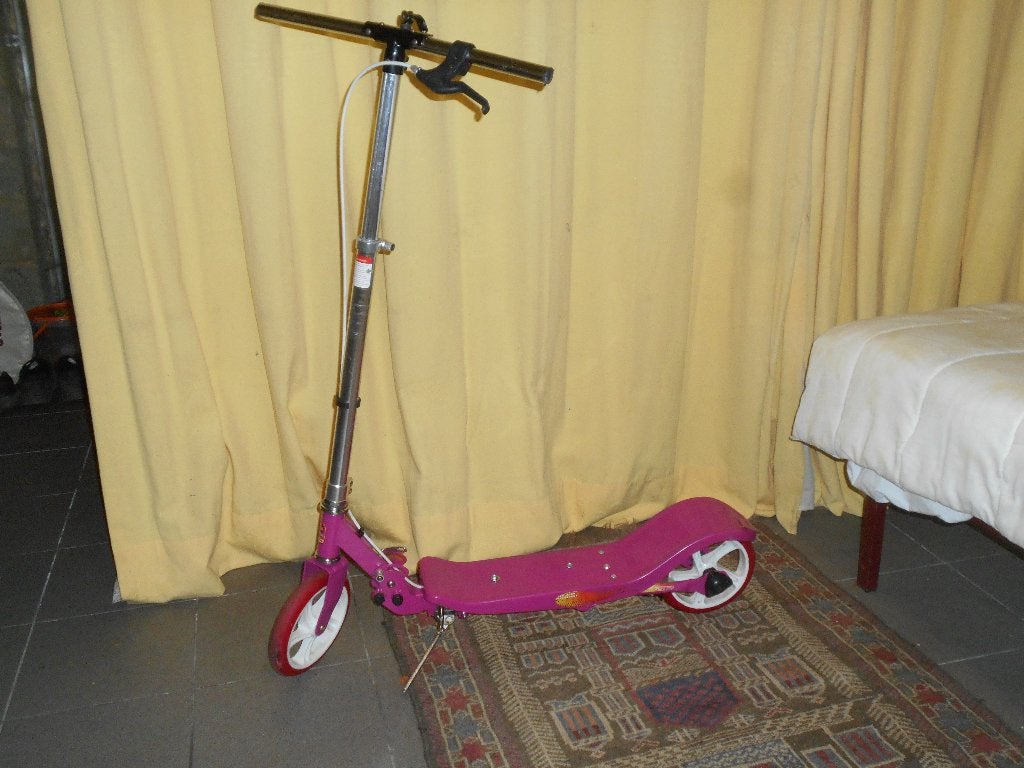 trottinette classique pour tous a 25 euros, Vélos & Vélomoteurs, Enlèvement