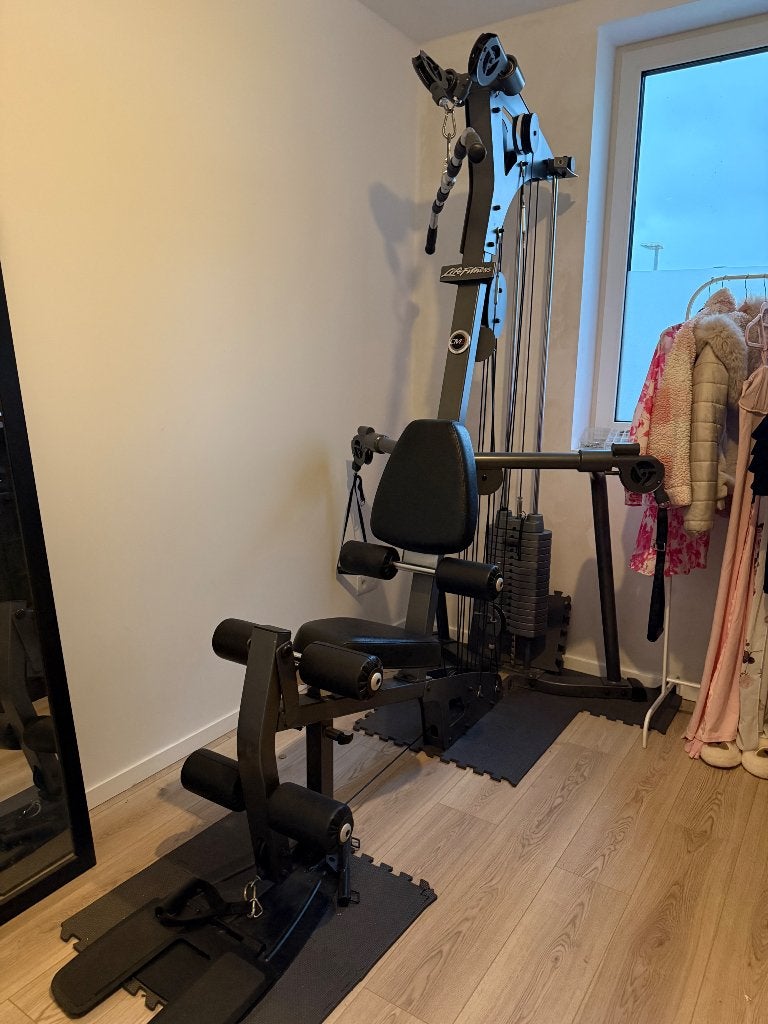 Multifunctioneel fitnesstoestel life fitness te koop, Sport en Fitness, Ophalen, Gebruikt, Krachtstation, Benen