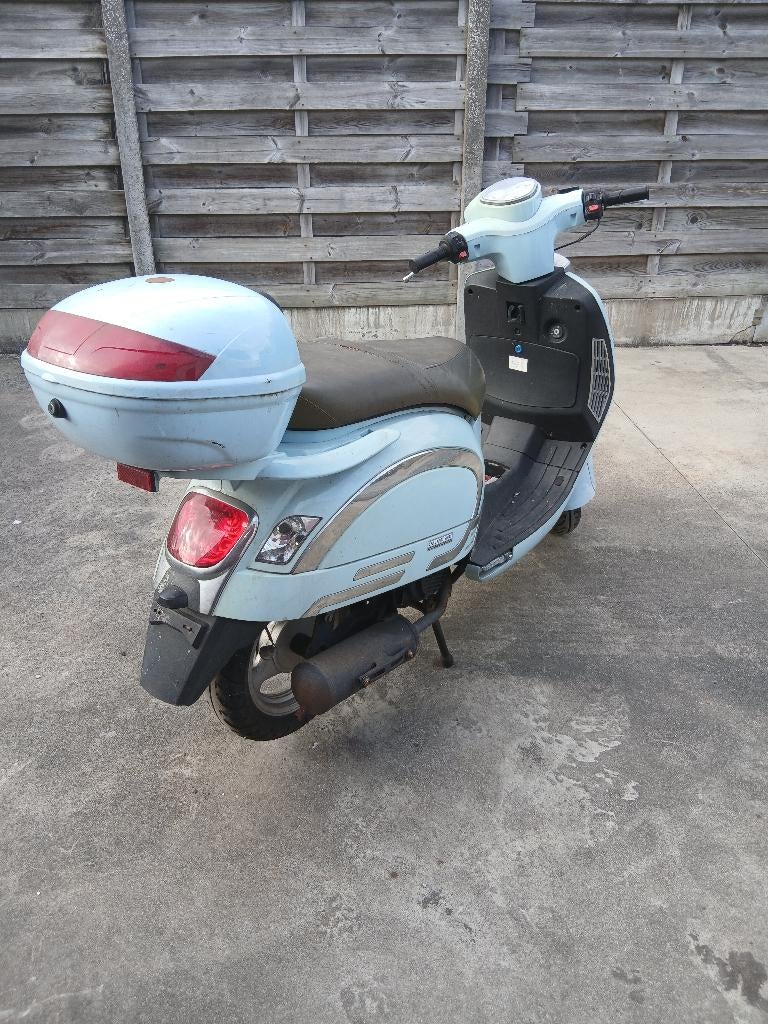Razzo 125cc, Fietsen en Brommers, Gebruikt, Benzine, Ophalen, Overige merken