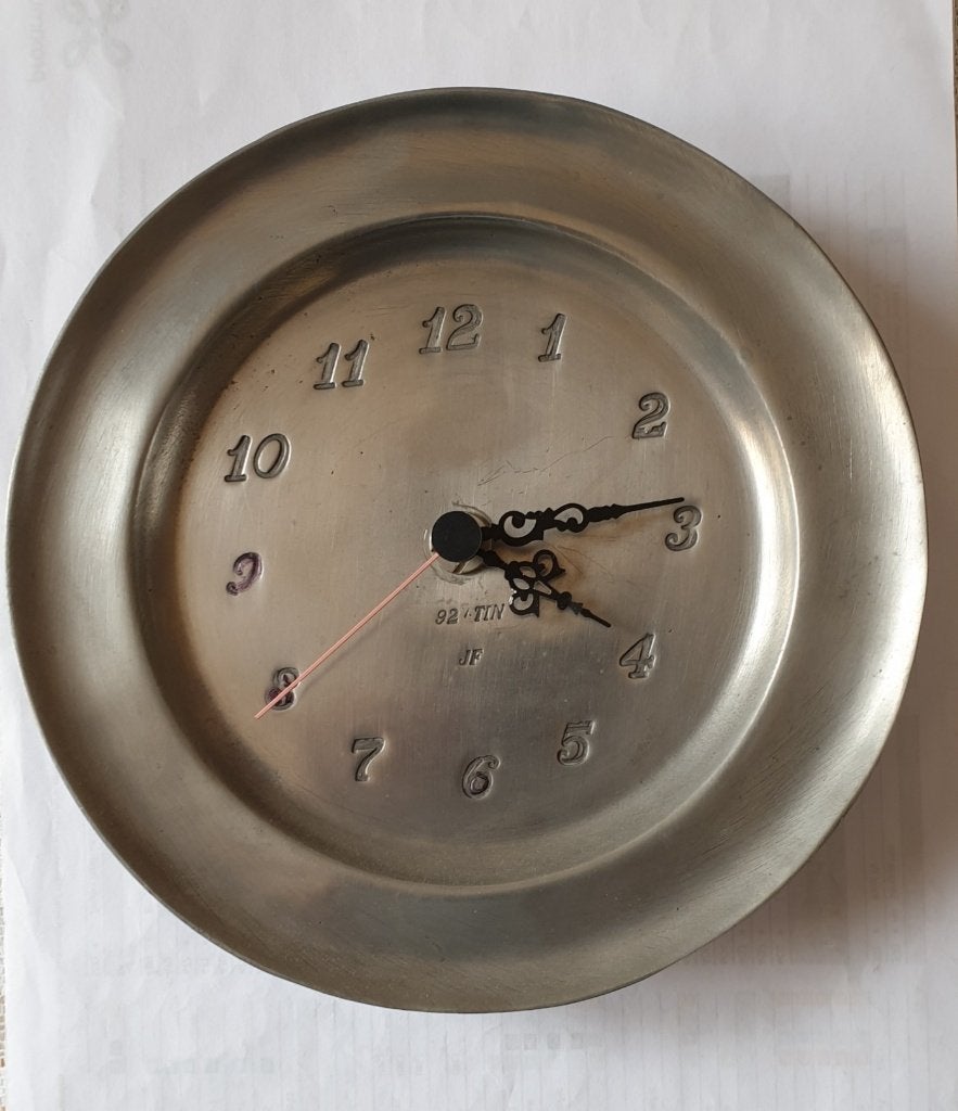 HORLOGE À PENDENTIF EN ÉTAIN À 92 %, Antiquités & Art, Antiquités | Étain, Enlèvement ou Envoi